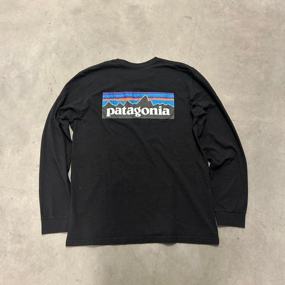 Black Patagonia Long Sleeve Shirt‎